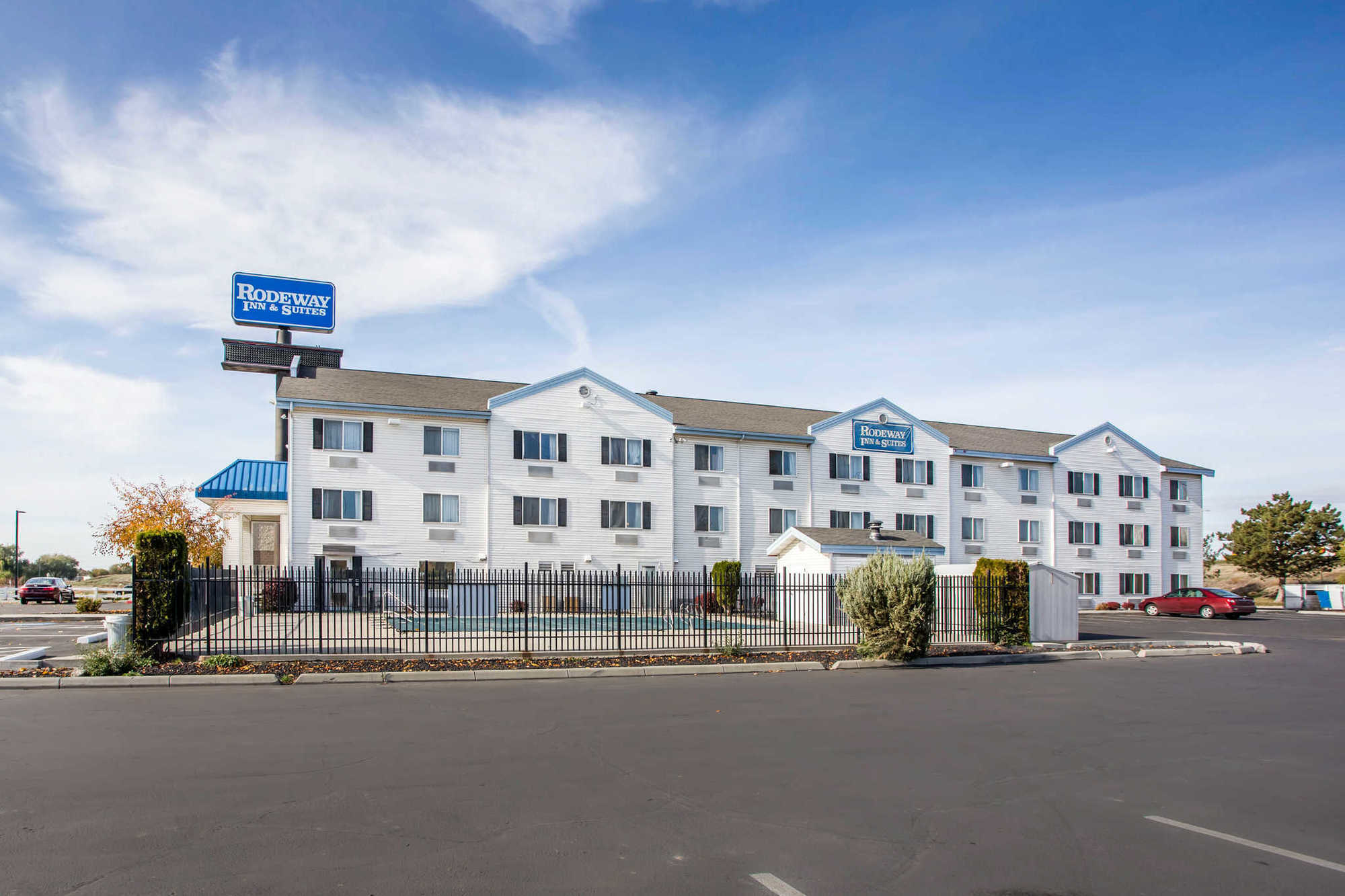 Rodeway Inn & Suites Nampa Exterior photo